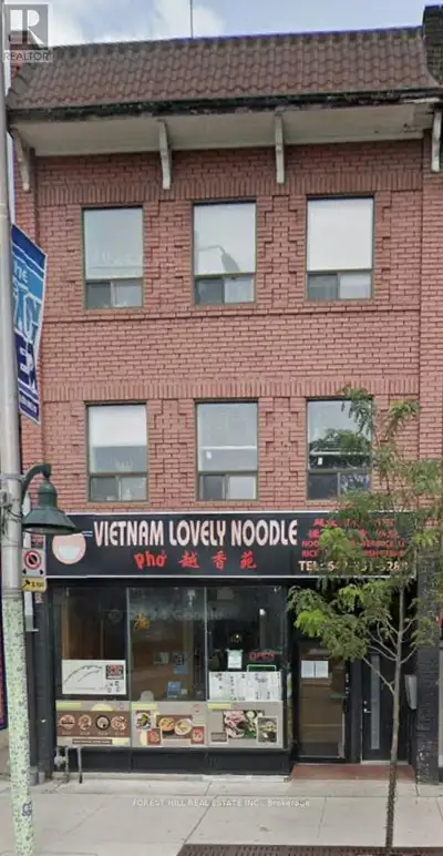2 - 378 BLOOR WEST AVENUE N Toronto (Annex), Ontario