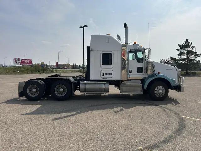 2015 KENWORTH T800 in Heavy Trucks in Saskatoon - Image 4