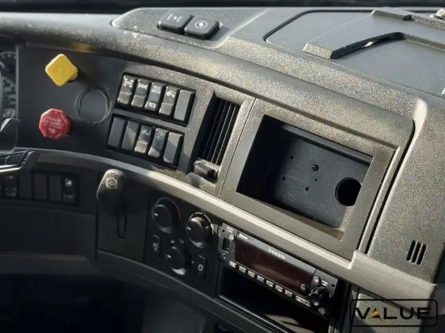 2022 Volvo VNL760 D13 | 455HP | 2.79 RATIO | I-SHIFT in Heavy Trucks in Calgary - Image 23