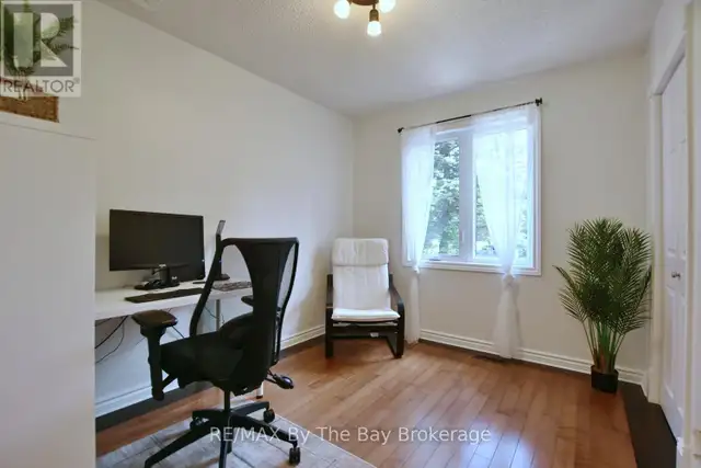 2 BIRCHMOUNT CIRCLE Wasaga Beach, Ontario in Houses for Sale in Oakville / Halton Region - Image 18