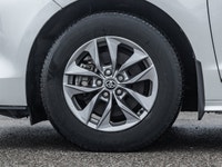2025 Toyota Sienna XLE HEV | SUNROOF | NAVI | LEATHER The 2025 Toyota Sienna XLE HEV is a high-utili... (image 3)