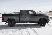 BLACK CLOTH FRONT 40/20/40 BENCH SEAT,TRANSMISSION: 8-SPEED TORQUEFLITE AUTOMATIC,TRADESMAN LEVEL 1... (image 4)