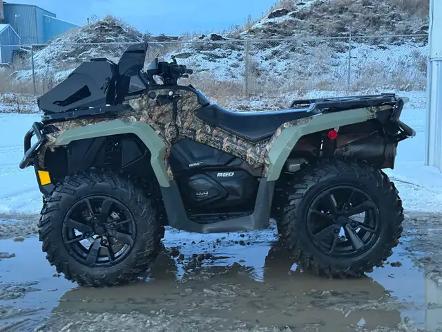 2020 CAN-AM OUTLANDER 650XT-BLUE! in ATVs in Sudbury - Image 2