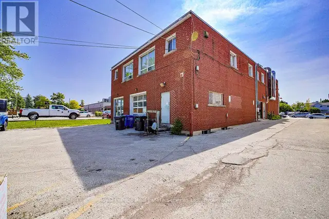 2307 - 2309 LAKESHORE ROAD W Oakville (BR Bronte), Ontario in Commercial & Office Space for Sale in Oakville / Halton Region - Image 20