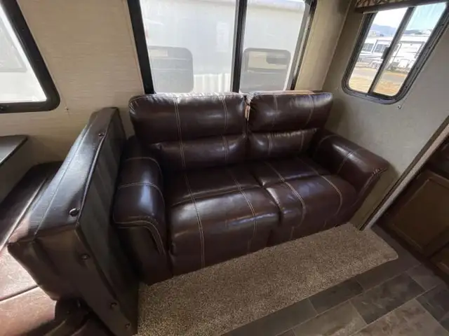 2017 Keystone RV Premier Ultra Lite 26RBPR in Travel Trailers & Campers in Kamloops - Image 14