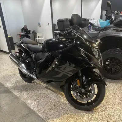 Regular Price: $25,819(Less $1,000 Suzuki Rebate AND $829 MSW Discount) Selling Price: $23,990 OR Fi...