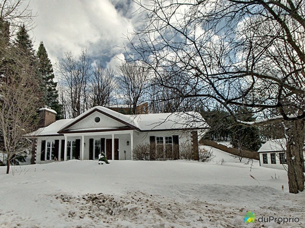$950,000 - Bungalow for sale in St-Bruno-De-Montarville — photo 1