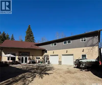 Once in a Lifetime Lakeland Home! What an opportunity to operate an Airbnb and generate some revenue...