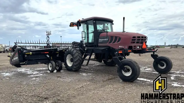 2012 MACDON M155 Swather Windrower w/ 30 Ft Draper Header  in Farming Equipment in Edmonton - Image 9