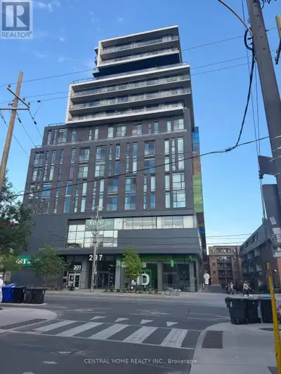 Gorgeous New painting One Bedroom Plus Den Unit With 10 Feet Ceiling and Floor-To-Ceiling Windows. I...