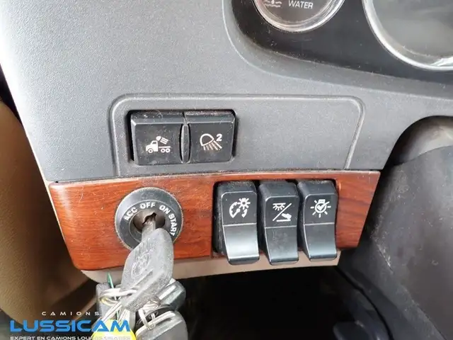 2020 Kenworth T680 in Heavy Equipment in Longueuil / South Shore - Image 17