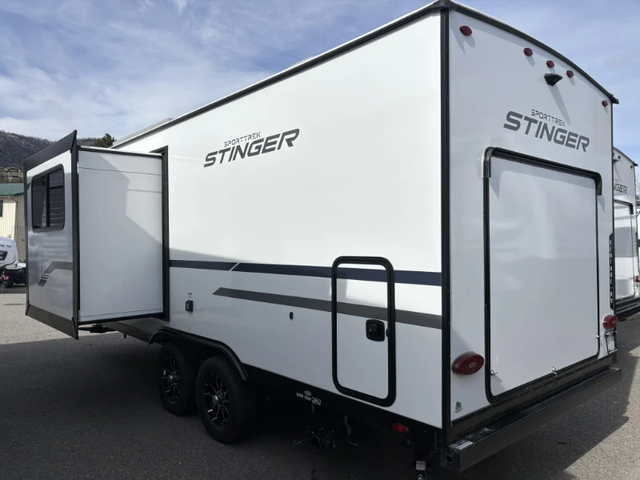 2026 VENTURE SPORTTREK STINGER 222VUD in Travel Trailers & Campers in Kelowna - Image 6