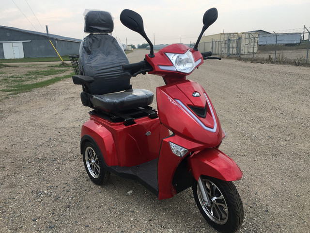 BRAND NEW GIO TITAN LONG RANGE OUTDOOR MOBILITY SCOOTER in Other in Brandon - Image 3