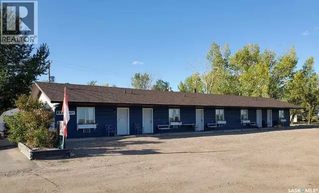 447 Saskatchewan STREET Elbow, Saskatchewan in Commercial & Office Space for Sale in Moose Jaw - Image 3