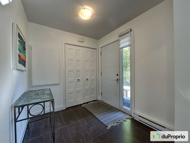 $839,000 - Duplex for sale in Longueuil (St-Hubert) — photo 2