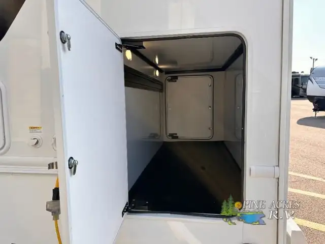 2025 Thor Motor Coach Four Winds Sprinter 24LV - Diesel in RVs & Motorhomes in Moncton - Image 47