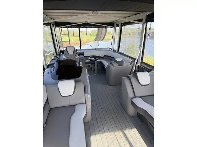 2023 Legend V-Series Aqua Tower Sport Pro w/ full enclosure, 115 in Powerboats & Motorboats in New Glasgow - Image 22