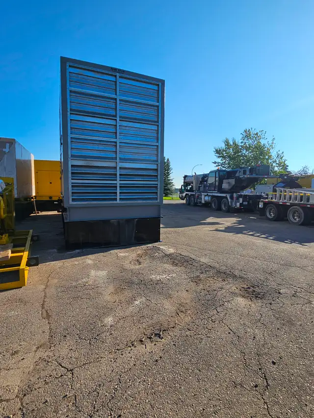 1600 KW 600 V HEAVY DUTY DIESEL GENERATOR  ENCLOSED ON TANK in Heavy Equipment in City of Montréal - Image 5