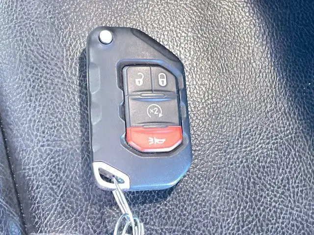 2021 Jeep Gladiator Rubicon | 4x4 | Remote start | Leather in Cars & Trucks in Prince George - Image 21