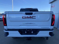 Take a look at this FULLY-LOADED Denali 3500 Heavy-Duty DURAMAX Diesel.... With every option includi... (image 5)