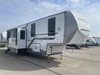 Welcome to Eldorado RV Sales, the longest running dealership in Southern Alberta! The 2025 Wildwood...