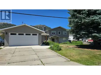 Great Opportunity for Riverfront Living in this custom 5 Bedroom 4 Bathroom Home in the excellent fa...
