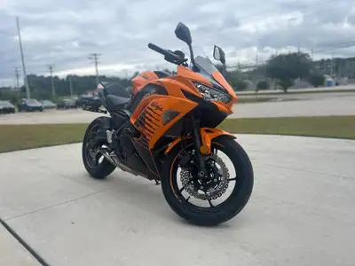 APPLY NOW: https://www.ridecollective.ca/get-pre-approved 2025 KAWASAKI NINJA 650 ABS • 649cc parall...