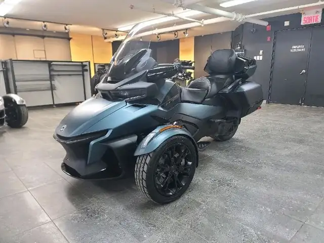 2025 CAN-AM Spyder RT Limited SE6 in Sport Touring in Lanaudière - Image 3