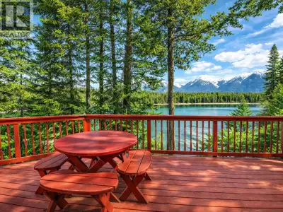 All-Season Waterfront Opportunity at Tie Lake! Just 3.5 hours from Calgary, this authentic lakefront...
