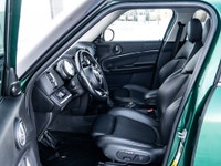 CARGET AUTOMOTIVE is thrilled to offer this 2020 Mini Countryman Cooper S E, a plug-in hybrid compac... (image 9)
