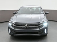 The 2022 Volkswagen Jetta Comfortline has received positive feedback from consumers, with 77% recomm... (image 1)