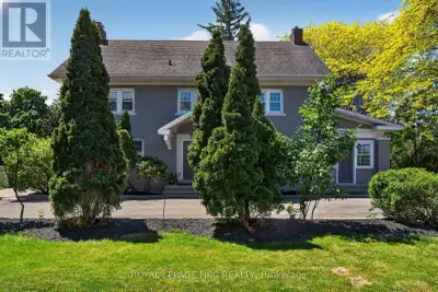 Welcome to 260 Main St. East located in the desirable Heritage Conservation District in historic Gri...
