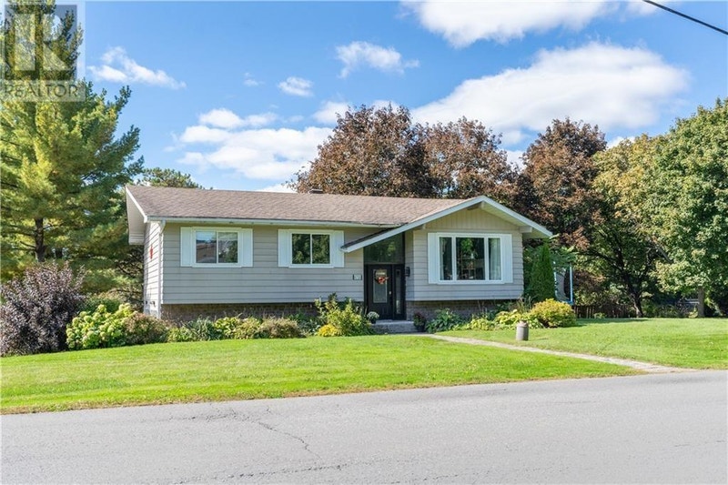 6730 GILMORE HILL ROAD Cornwall, Ontario Houses for Sale Cornwall