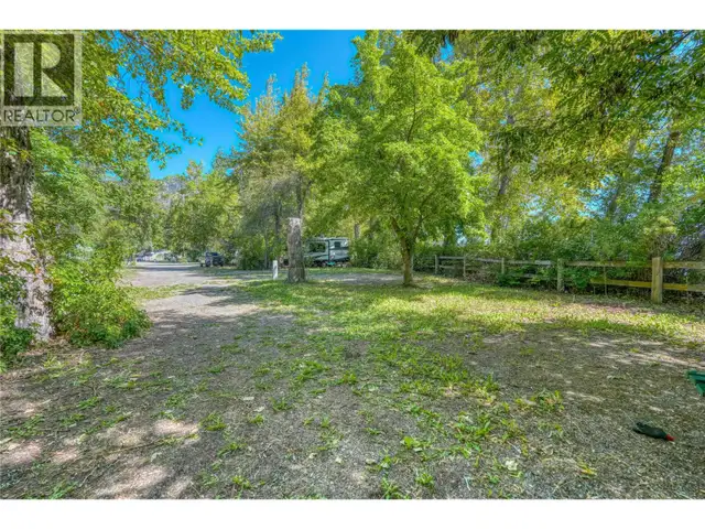 3960 Beach Avenue Peachland, British Columbia in Land for Sale in Penticton - Image 11