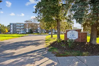 Building Description $1000 OFF FIRST MONTHS RENT FOR MILITARY & EMERGENCY RESPONDERS* *Conditions ap...