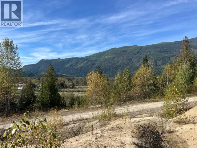 00 Oxbow Frontage Road Malakwa, British Columbia in Land for Sale in Kamloops - Image 9