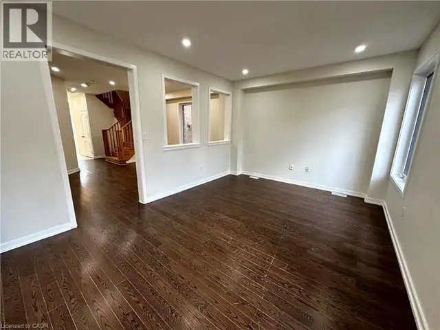 7 ABERCROMBIE Crescent Brampton, Ontario in Long Term Rentals in Mississauga / Peel Region - Image 5