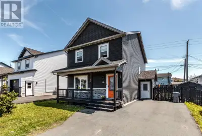 Welcome to 64 Moffatt Road, a 5-year-old two-storey home, offering the perfect blend of modern desig...