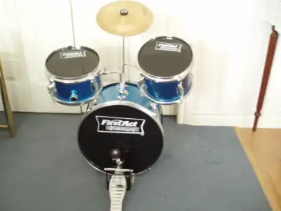CHILDS  DRUM SET  --  FOR  AGES  3 - 8, View more