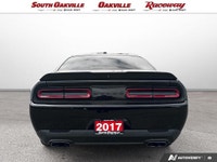 276-Watt Amplifier, Air Conditioning, Blind-Spot/Rear Cross-Path Detection, Driver Convenience Group... (image 4)