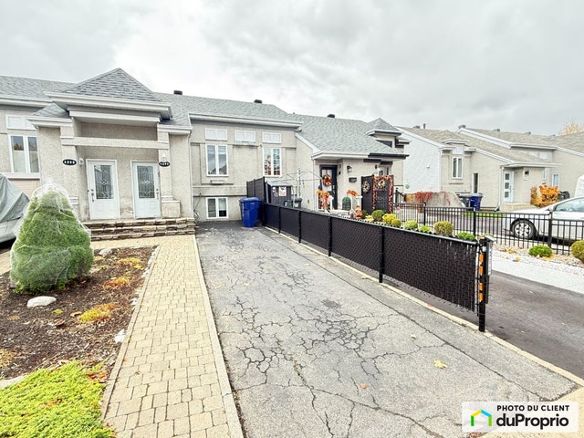 $449,999 - Townhouse for sale in Auteuil — photo 1