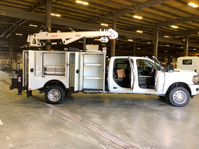 Brand New Ram Laramie Crew 6K crane Summit service truck in Heavy Trucks in City of Toronto - Image 4