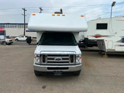 2018 28 Ft Majestic motorhome on Ford E350 Chassis (2017)
