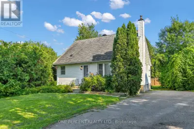 Welcome to 36 Argue Drive, a charming move-in ready detached home offering a functional layout and g...