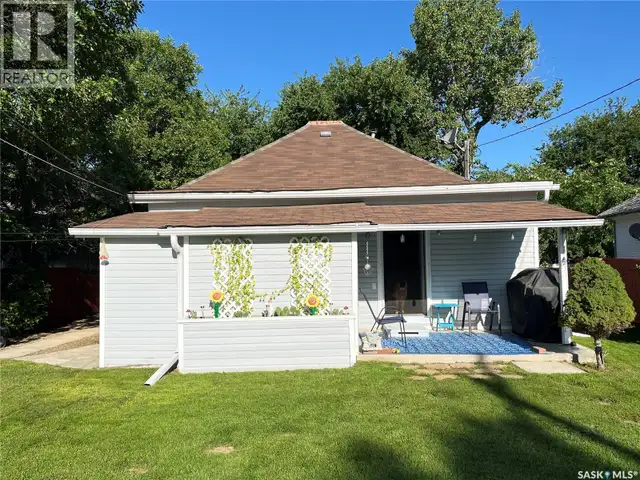 214 Marsh STREET Maple Creek, Saskatchewan in Houses for Sale in Swift Current - Image 6
