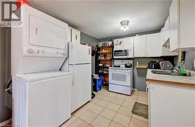 53 HELENE Crescent Waterloo, Ontario in Houses for Sale in Kitchener / Waterloo - Image 17