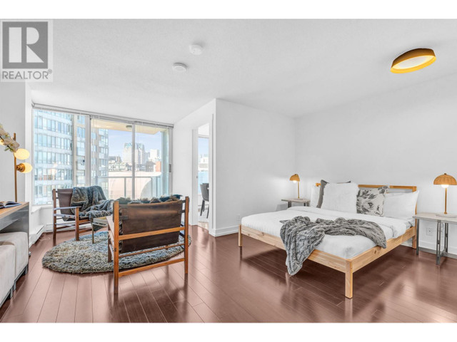 1003 550 TAYLOR STREET Vancouver, British Columbia in Condos for Sale in Vancouver - Image 2
