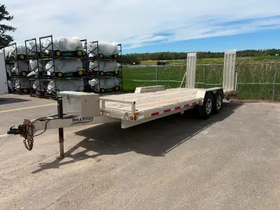 Model - MWD22-7 length 22’ - 100” wide body Tandem 7k axles ez lube hubs 12 ply tires Tool box 8 rec...