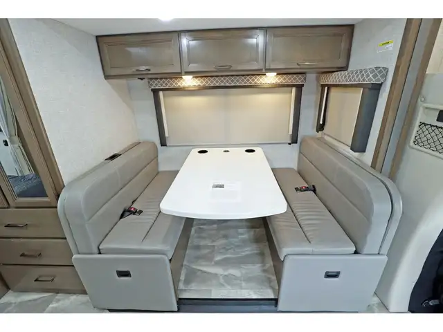 2022 Thor Motor Coach Quantum KM24 1 extension ! Sprinter Merced in RVs & Motorhomes in Laval / North Shore - Image 6