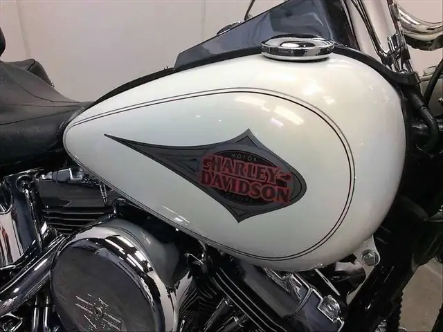 2001 Harley-Davidson FLSTC-Heritage Softail Classic in Street, Cruisers & Choppers in City of Toronto - Image 25